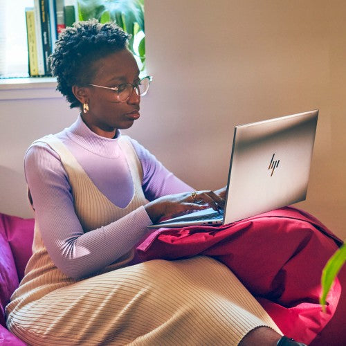 HP ZBook Firefly G11 Intel Core Ultra 7 155H Mobile workstation 35.6 cm (14") WUXGA 16 GB DDR5-SDRAM 512 GB SSD NVIDIA RTX A500 Wi-Fi 6E (802.11ax) Windows 11 Pro AI PC, AI Workstation Silver