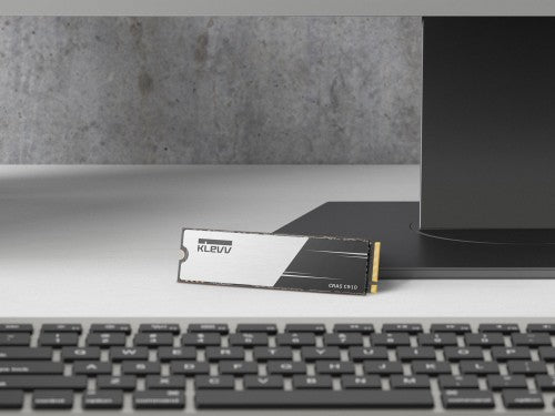 Klevv CRAS C910 2 TB M.2 PCI Express 4.0 NVMe TLC 3D NAND