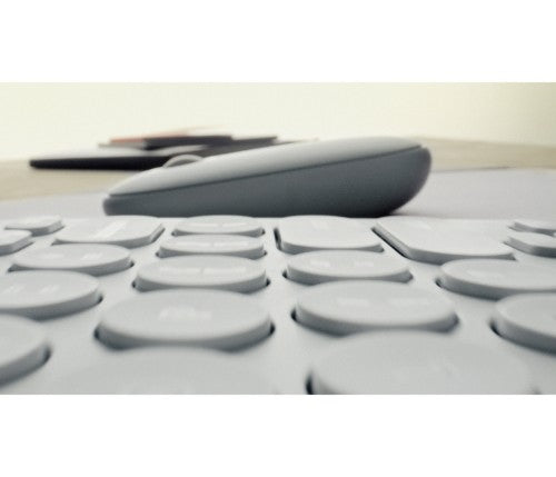 Logitech 910-007015 mouse Travel Ambidextrous RF Wireless + Bluetooth Optical 4000 DPI