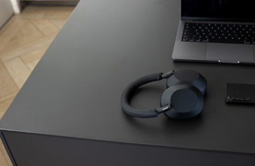 Sony WH-1000XM5 Noise Cancelling Wireless Headphones, 30 hours battery life, Overhead Bluetooth Headphones, Optimised for Alexa and Google Assistant, IOS and Android with Built-In Mic, in Black