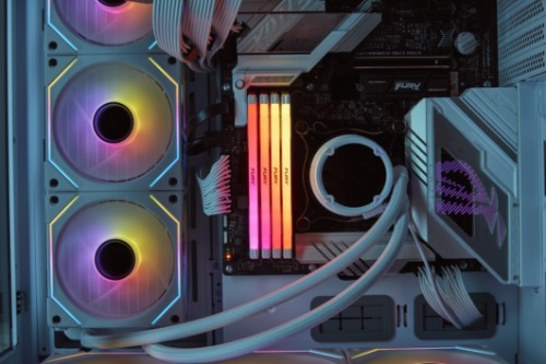 Kingston Technology FURY 32GB 6400MT/s DDR5 CL32 DIMM Renegade RGB White XMP