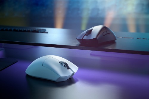 Razer DeathAdder V3 Pro mouse Gaming Right-hand RF Wireless + USB Type-C Optical 30000 DPI