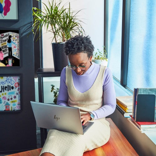 HP ZBook Firefly G11 Intel Core Ultra 7 155H Mobile workstation 35.6 cm (14") WUXGA 16 GB DDR5-SDRAM 512 GB SSD NVIDIA RTX A500 Wi-Fi 6E (802.11ax) Windows 11 Pro AI PC, AI Workstation Silver