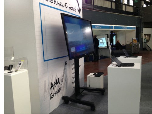 Chief PFCUB TV mount/stand 2.08 m (82") Black