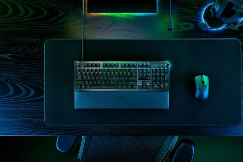 Razer Huntsman V3 Pro keyboard USB QWERTY UK International Black