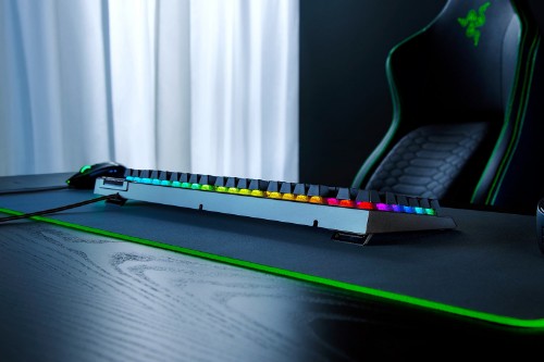 Razer BlackWidow V4 X keyboard USB QWERTY UK International Black