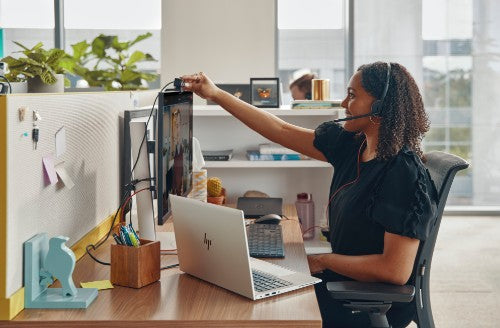 Poly Blackwire 3225 Stereo USB-C Headset +3.5mm Plug +USB-C/A Adapter (Bulk)