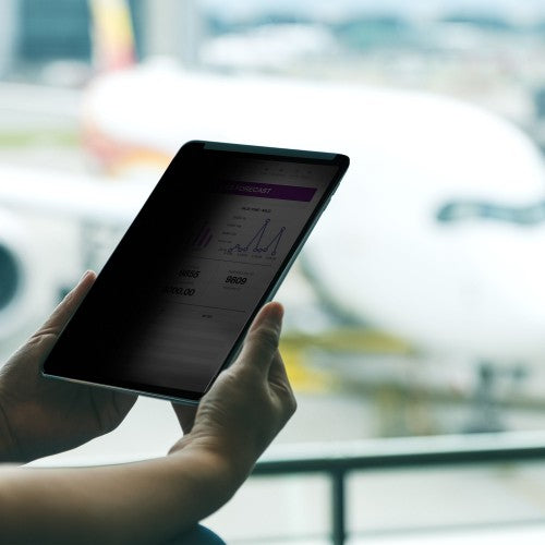 StarTech.com 4-Way Privacy Screen For 11-inch iPad Pro, For Portrait/Landscape Orientations, Touch-Enabled, +/- 30 Deg. View, Blocks up to 51% Blue Light, Anti-Glare