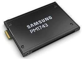 Samsung PM1743 7.68 TB 2.5" PCI Express 5.0 NVMe V-NAND