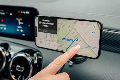 Verbatim Charge 'n' Drive Qi2 Magnetic Wireless Car Charger RGB