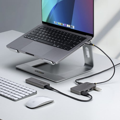 StarTech.com 4-Port USB-C Hub - 5Gbps - Bus Powered - USB C to 4x USB-A Hub w/ Optional Auxiliary Power Input - Portable Desktop/Laptop USB Hub - 1ft (30cm) Cable - USB Expansion Hub