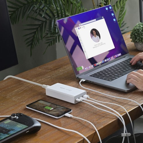 j5create JUP37185W 185W GaN PD 3.1 USB-C® 3-Port Charger-UK, Black