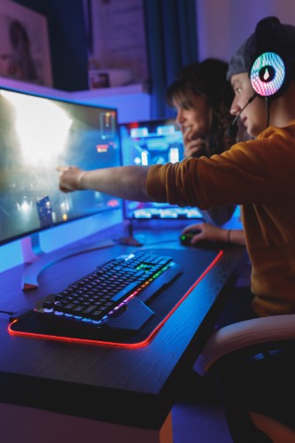 SureFire Silent Flight RGB-680 Gaming mouse pad Black